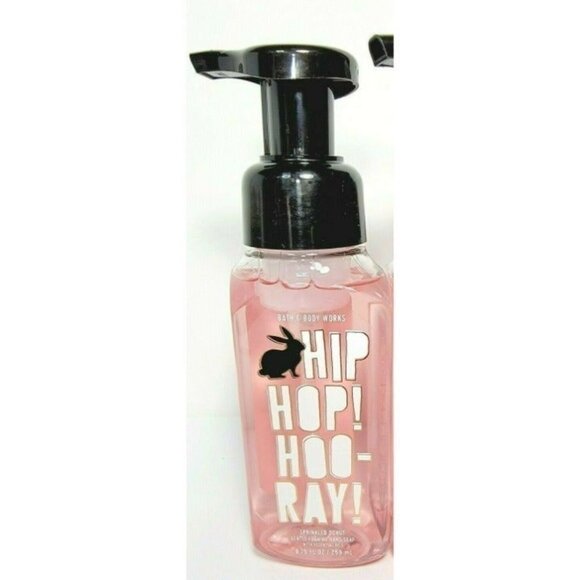 Sprinkled Donut Bath & Body Works Foaming Hand Soap 8.75oz New - Picture 1 of 3